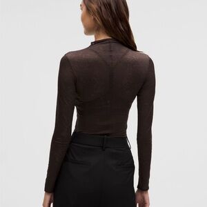 Lululemon Lace Long-sleeve shirt